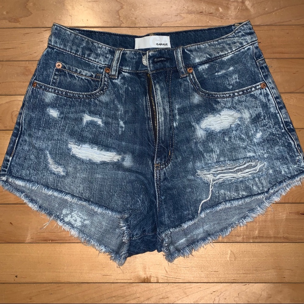 GARAGE size 0-1 high rise festival jean shorts